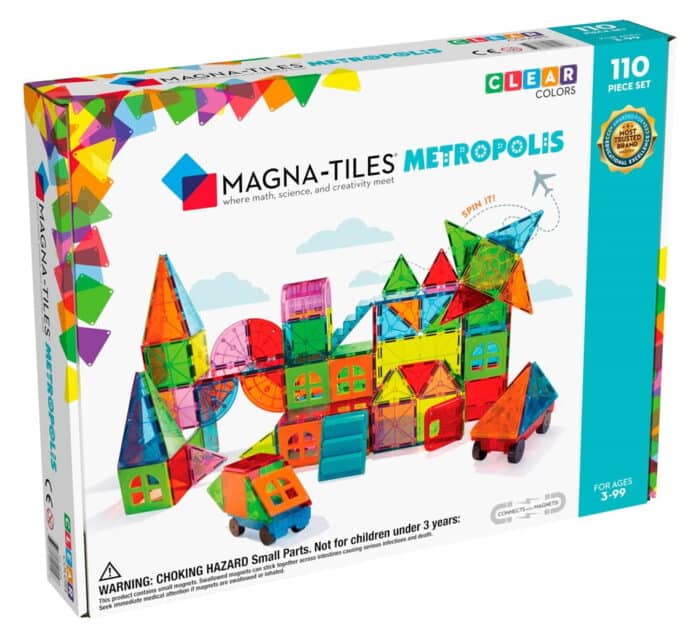 Magna-tiles metropolis 110 parçalı set, çocuklarınızın hayal gücünü şehir manzarasıyla buluşturuyor. Bu zengin içerikli set, 2 büyük kare, 56 küçük kare, 12 eşkenar üçgen, 12 dik üçgen, 10 ikizkenar üçgen, 2 tekerlekli araç, 1 kapı, 1 dikdörtgen, 2 merdiven, 4 çeyrek daire, 1 döndürücü, 6 pencere ve 1 kemer içerir.