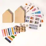 Mori Toys Decorate it yourself: çıkartmalarla kasabanı yaratma oyunu
