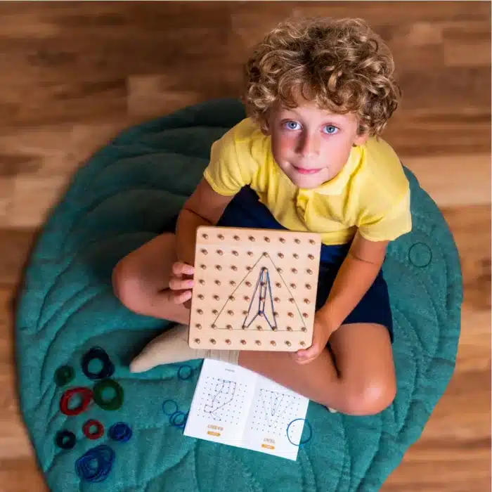 Mori toys geoboard - ahşap lastikli şekiller montessori geometri oyunu - görsel 2