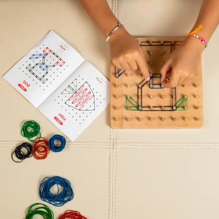 Mori toys geoboard - ahşap lastikli şekiller montessori geometri oyunu - görsel 3