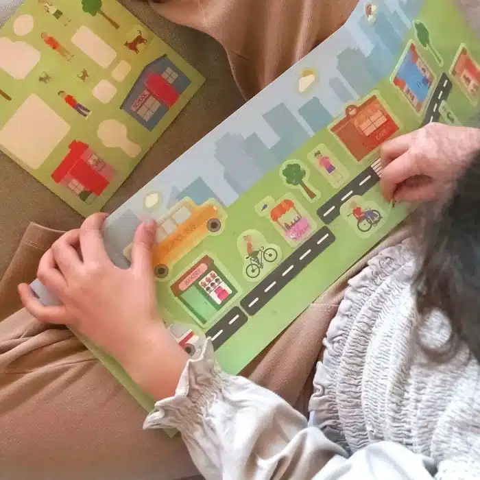 Mori toys reusable sticker set: my city - tak çıkar çıkartma oyunu - görsel 4