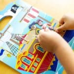 Melissa&Doug Kabartmalı Tak Çıkar Çıkartma Seti - Korsanlar - Görsel 5