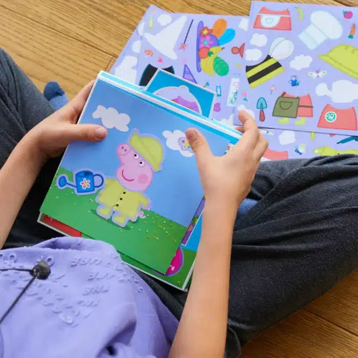 Mori toys dress-up reusable sticker set: peppa pig'in tarzını belirle 80 çıkartma 2 sahne - görsel 4