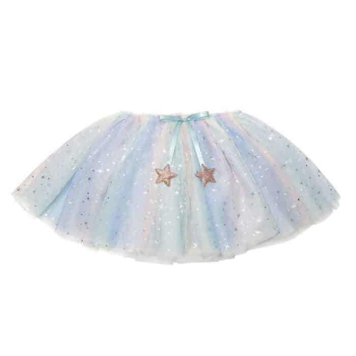 Mimi & Lula Celestial Rainbow Simli Tütü, partilerden günlük eğlencelere ve rüya gibi giyinme günlerine kadar her ortam için mükemmel bir tercih. Yaklaşık 52 cm genişliğindeki elastik bel bandı, parıltılı yıldız süslemeli saten kurdele ve yaklaşık 30 cm uzunluğuyla dikkat çeker.