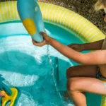 Quut Çift Taraflı Çocuk Sulama Kabı Small - Banana Blue - Görsel 2