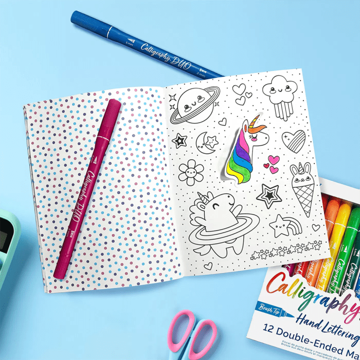 Ooly stickiville color-in sticker kitabı - görsel 4