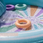 Swim Essentials Hello Sunshine Fıskiyeli ve Kaydıraklı Şişme Oyun Havuzu 210cm - Görsel 3
