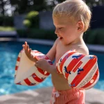Swim Essentials Red White Whale Şişme Yüzme Kolluğu 2-6 Yaş - Görsel 2